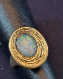 18 karat guldring med opal